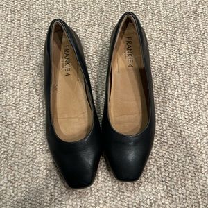 Frankie4 Saving Soles black flats